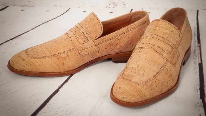 sapato de cortiça